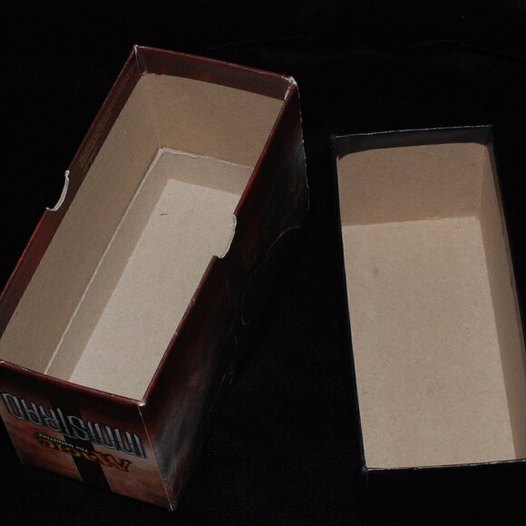 Innistrad original Bundle Box sexy Liliana art RARE MTG Magic the Gathering - Picture 10 of 12